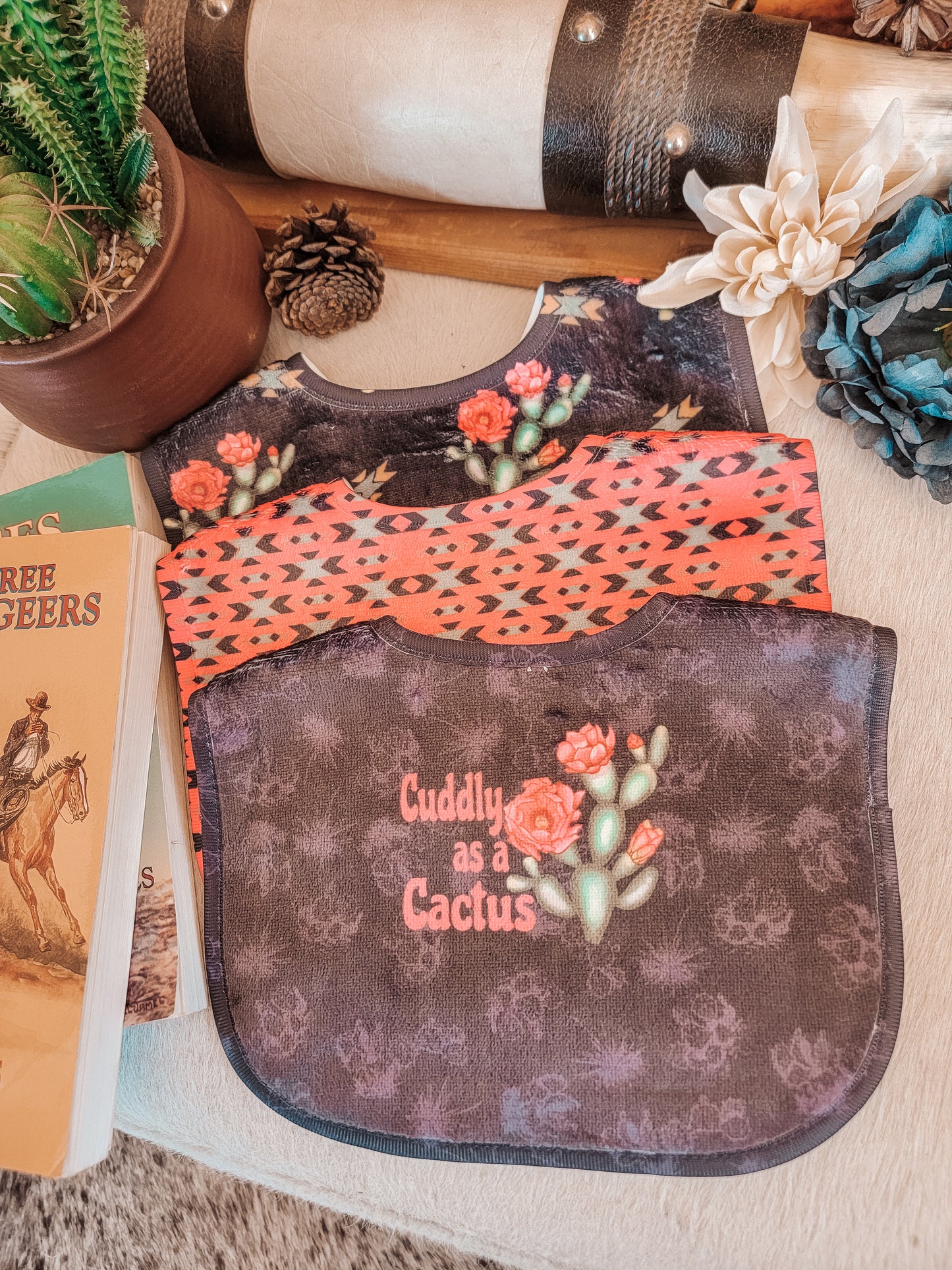 Cactus Rose Bib Set
