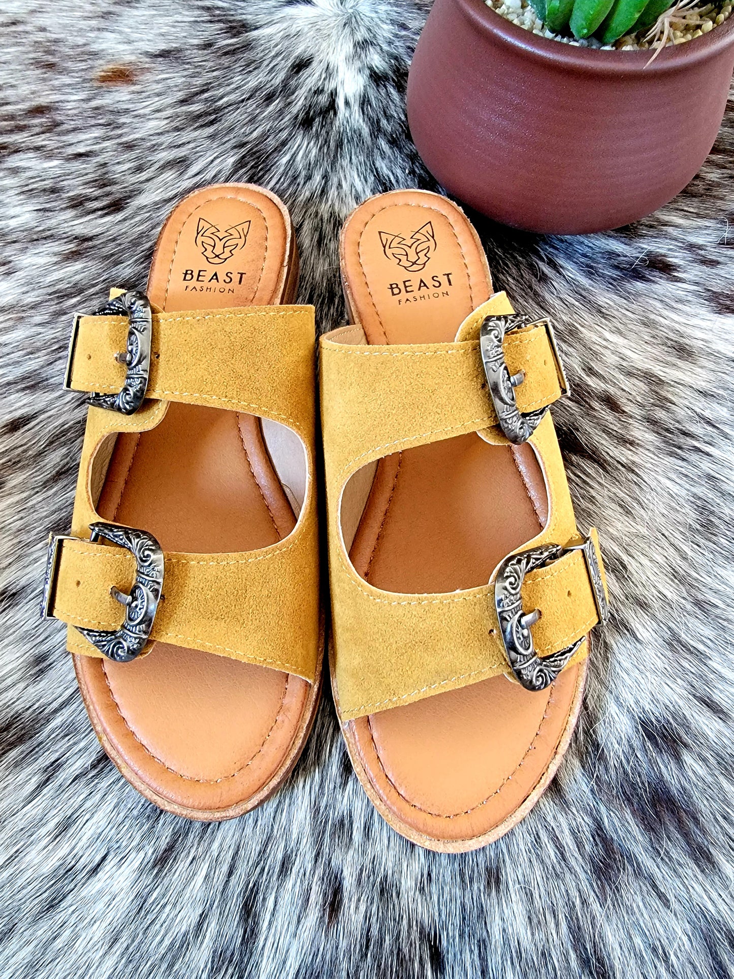 Western Feel Sandals